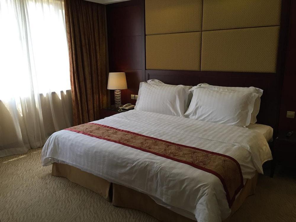 Hotel Presidente Макао Экстерьер фото